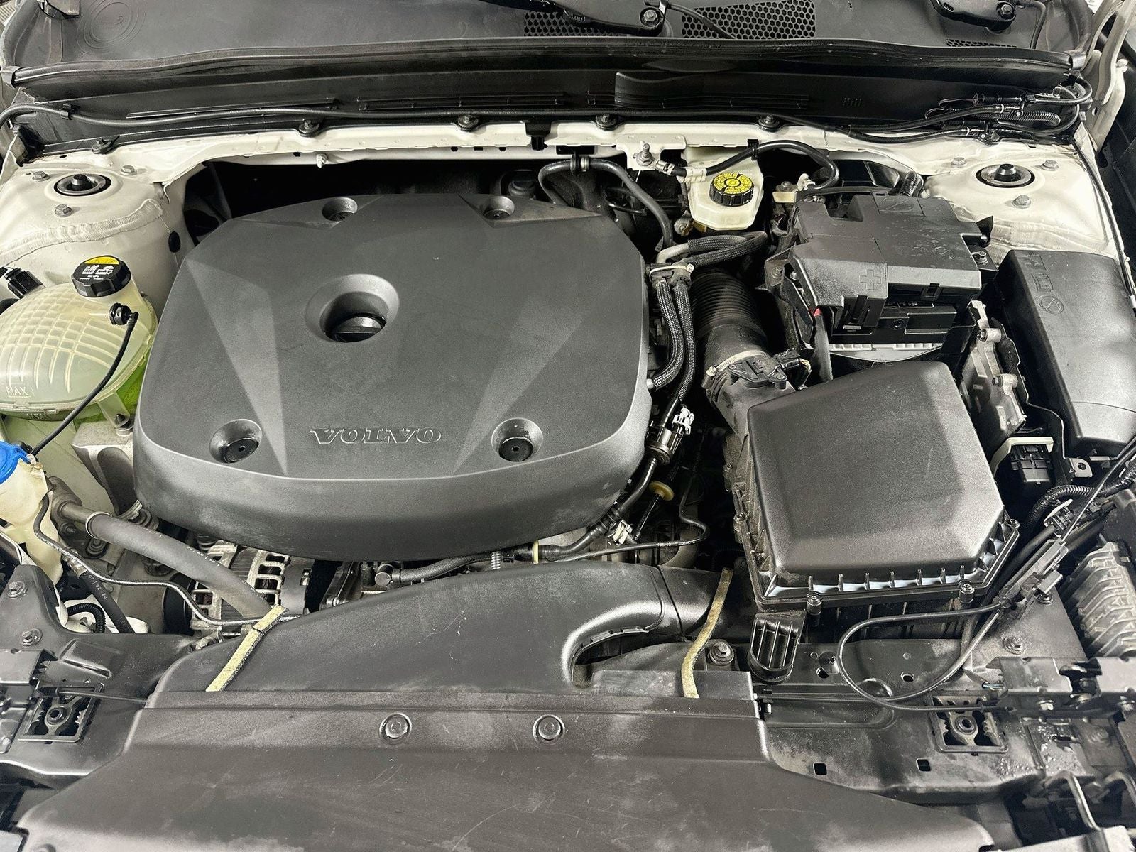 2020 Volvo XC40 Momentum