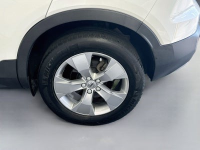 2020 Volvo XC40 Momentum