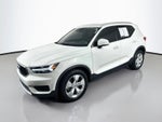 2020 Volvo XC40 Momentum