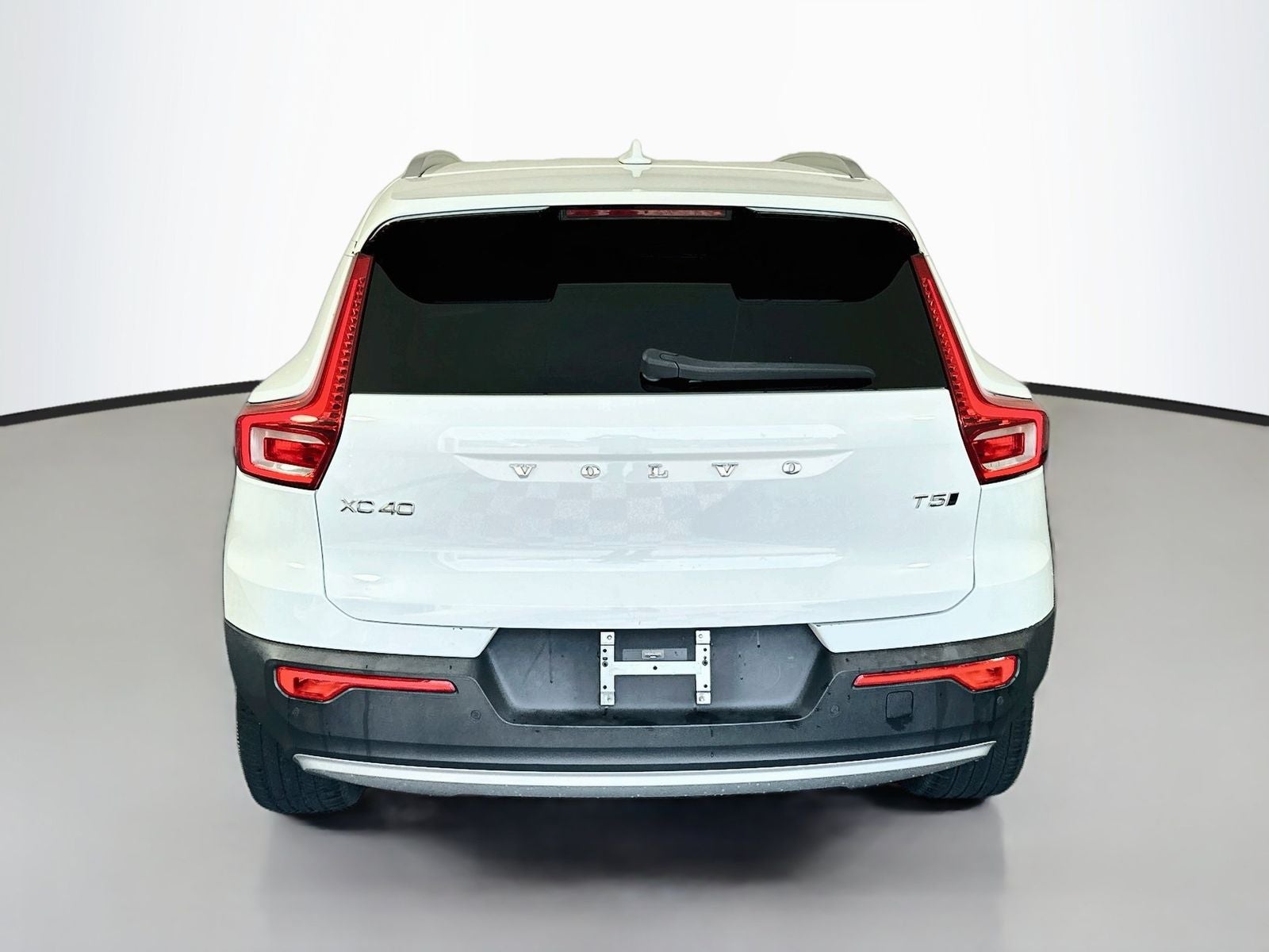2020 Volvo XC40 Momentum