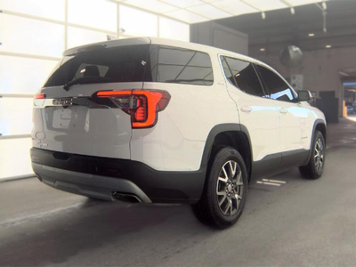 2022 GMC Acadia SLE