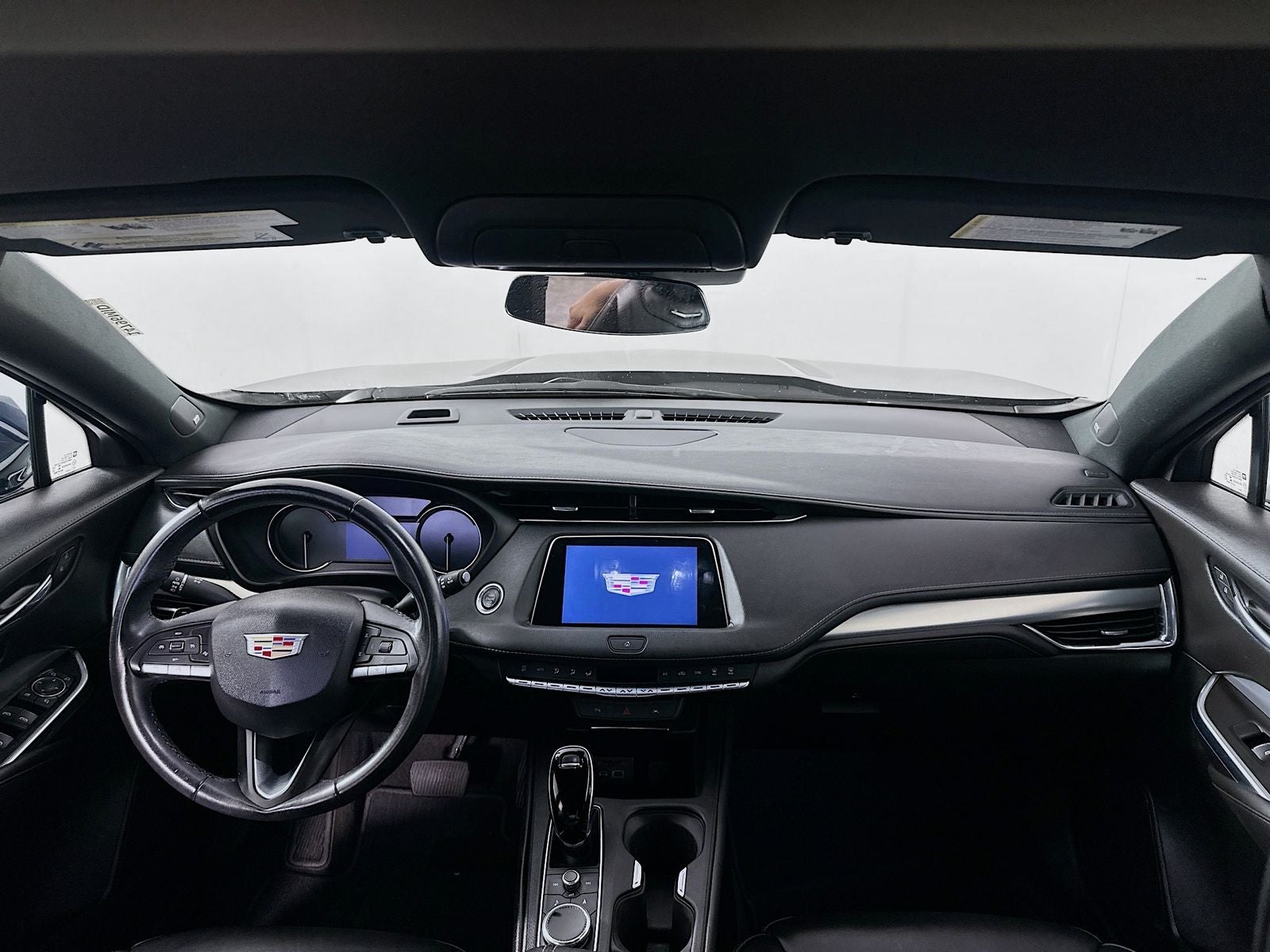 2022 Cadillac XT4 Premium Luxury