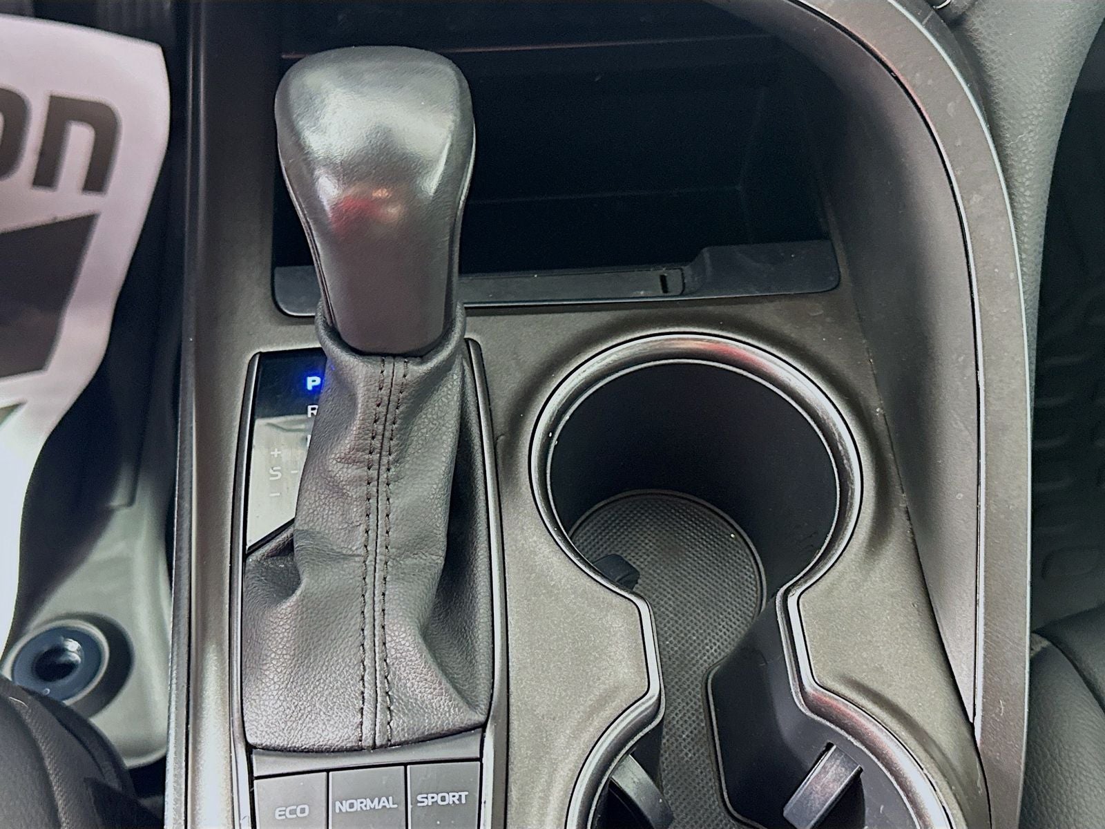 2023 Toyota Camry Hybrid SE