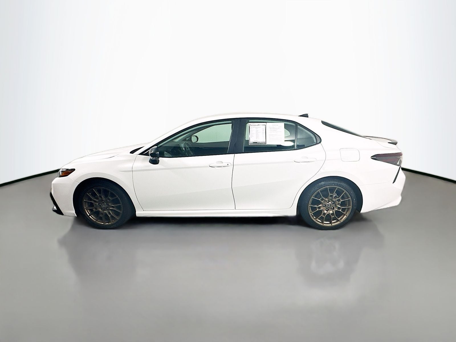 2023 Toyota Camry Hybrid SE