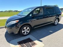 2014 Toyota Sienna LE 8 Passenger