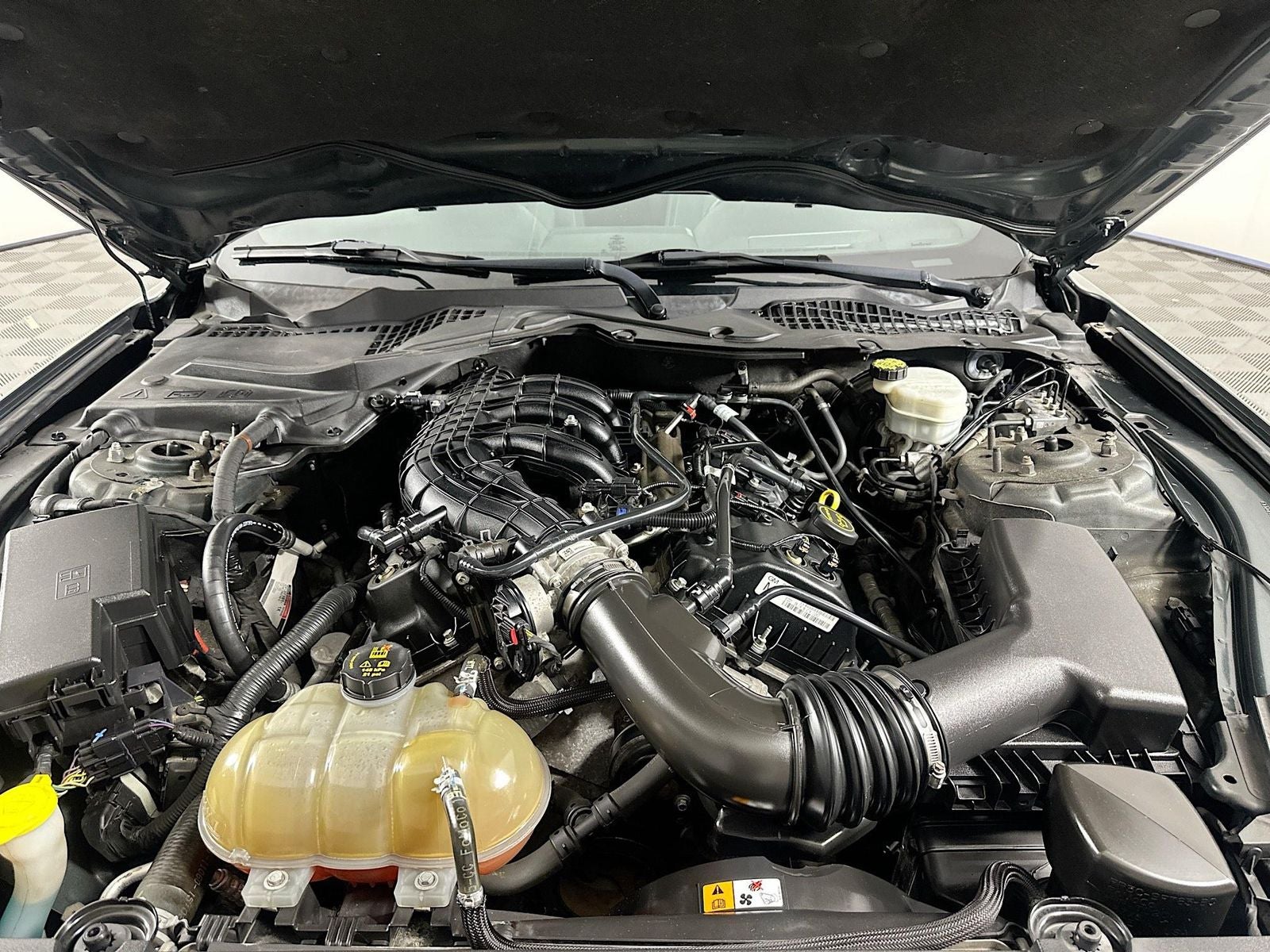 2016 Ford Mustang V6