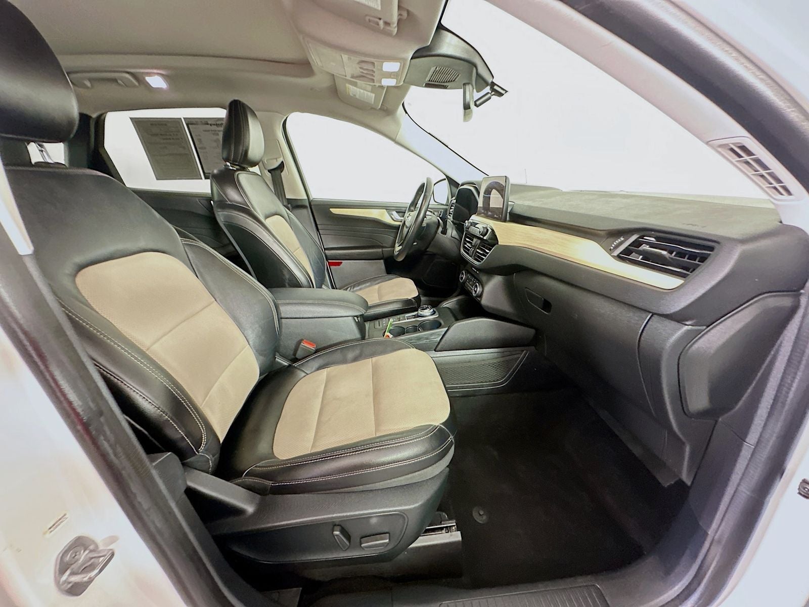 2021 Ford Escape Titanium Hybrid
