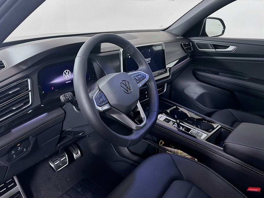 2026 Volkswagen Atlas Cross Sport SEL R-Line Black