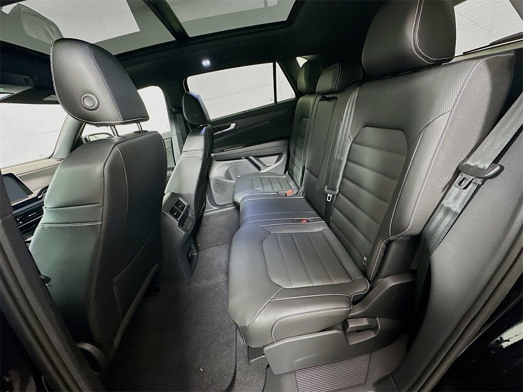 2026 Volkswagen Atlas Cross Sport SEL R-Line Black
