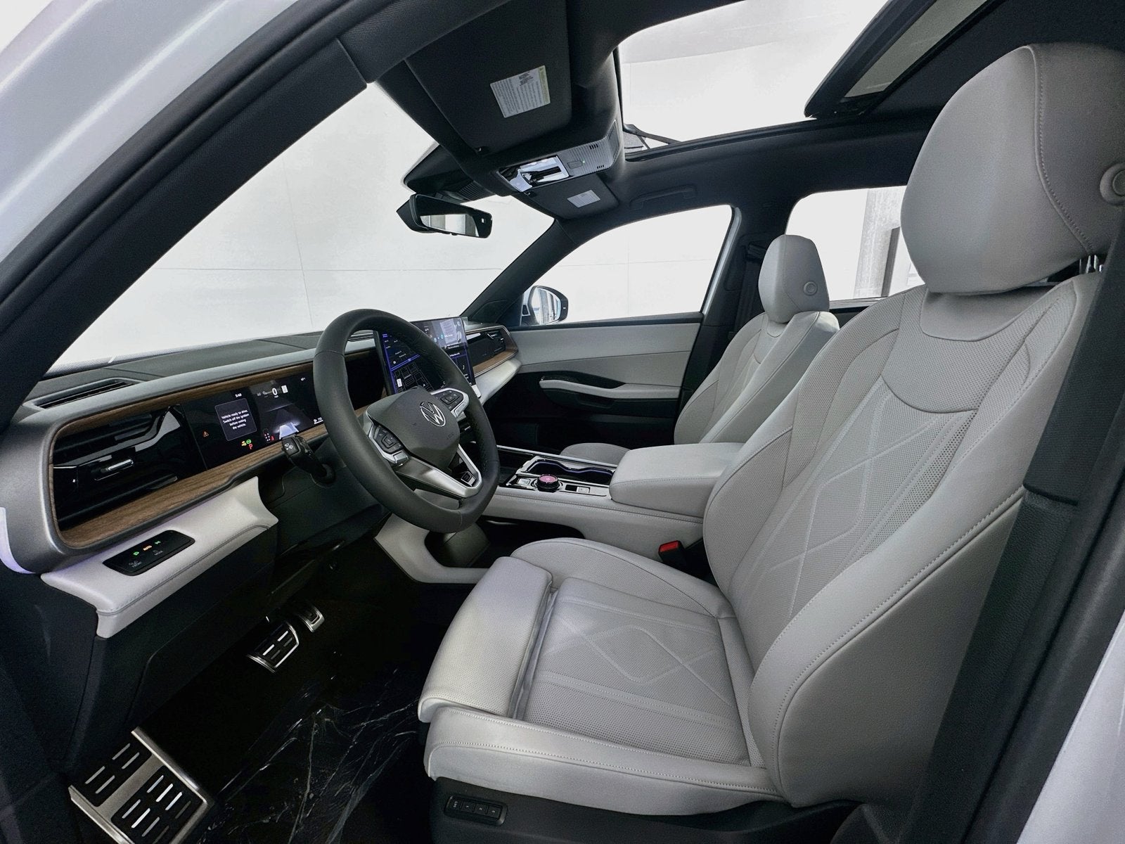 2027 Volkswagen Atlas SEL R-Line