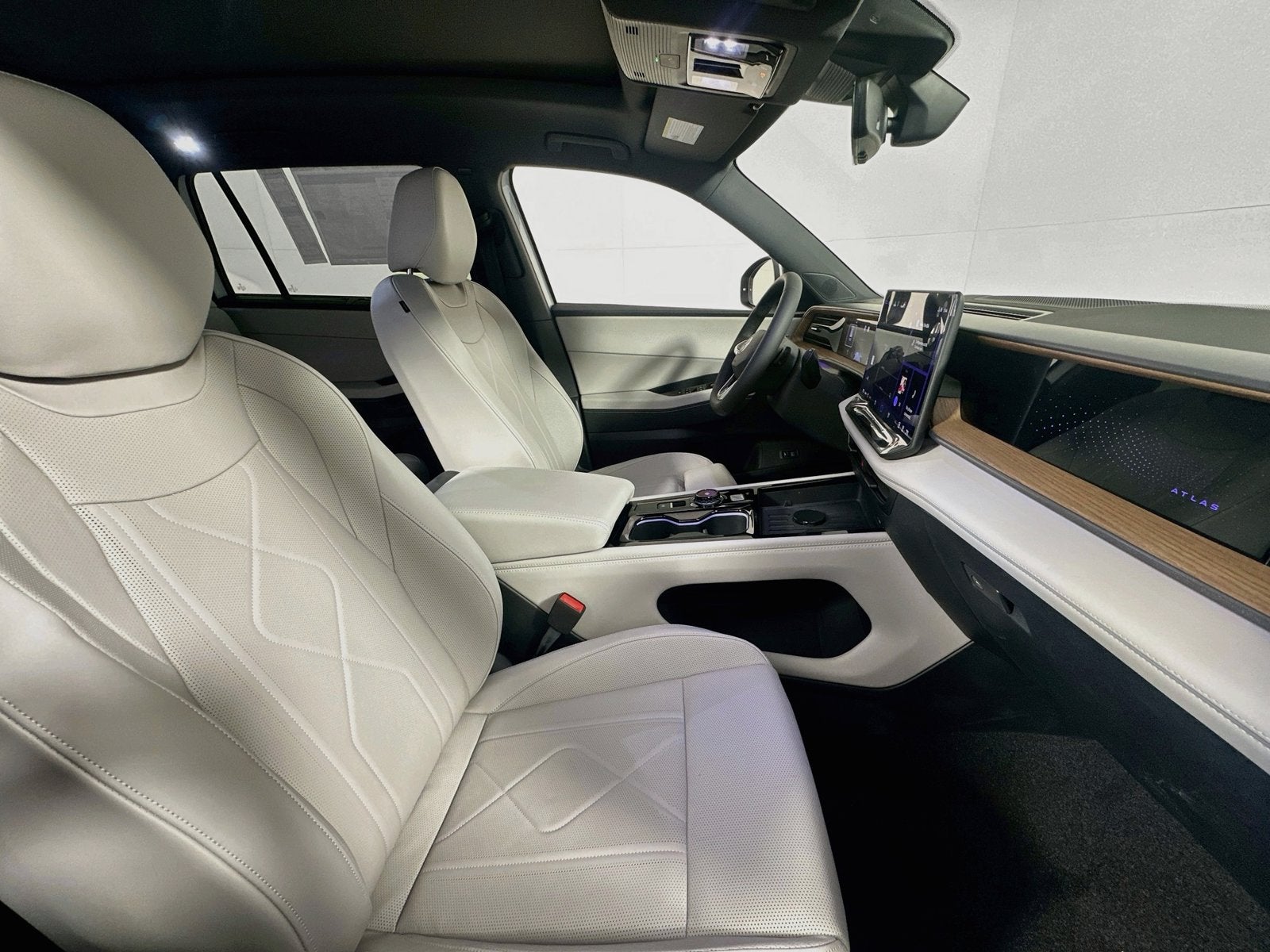 2027 Volkswagen Atlas SEL R-Line