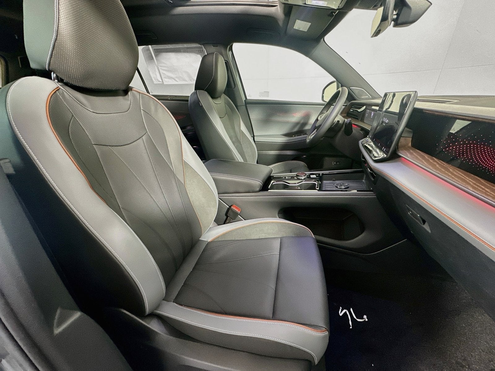 2027 Volkswagen Atlas SEL Premium R-Line
