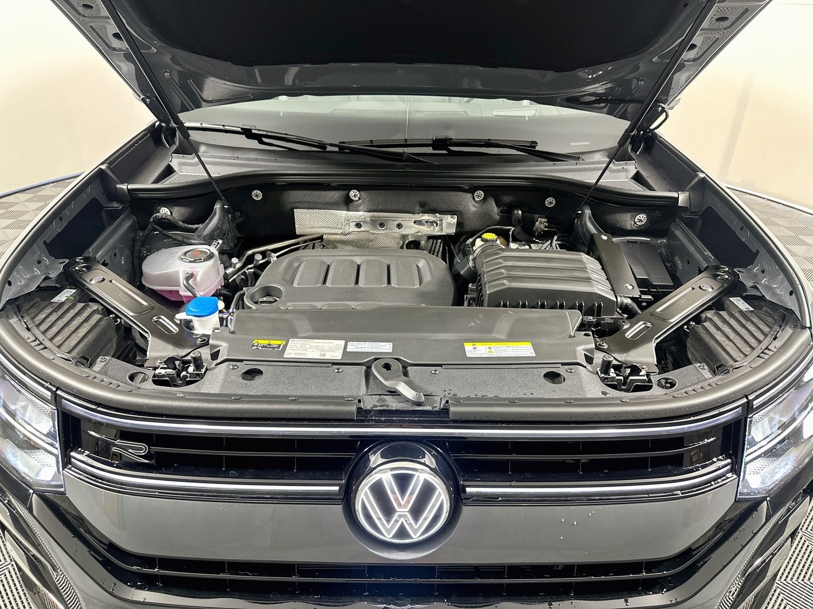 2027 Volkswagen Atlas SEL Premium R-Line