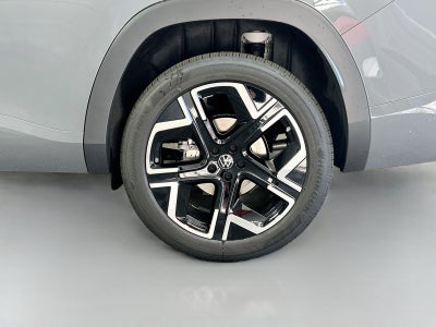 2027 Volkswagen Atlas SEL Premium R-Line