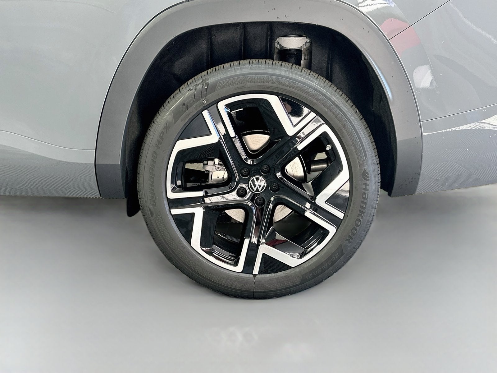 2027 Volkswagen Atlas SEL Premium R-Line