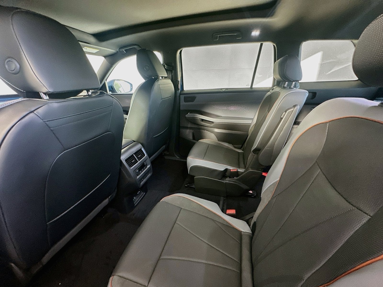 2027 Volkswagen Atlas SEL Premium R-Line