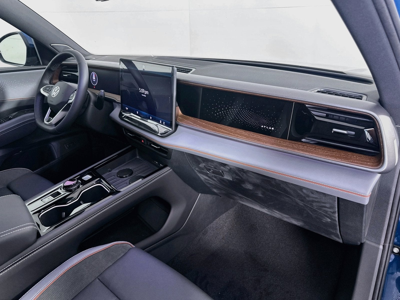 2027 Volkswagen Atlas SEL Premium R-Line