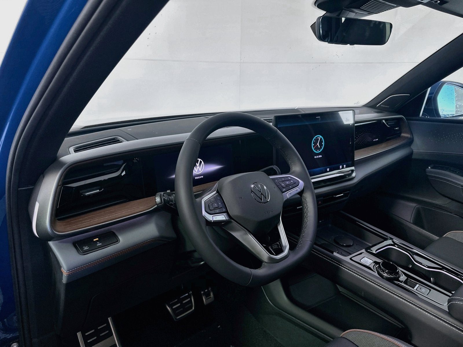 2027 Volkswagen Atlas SEL Premium R-Line