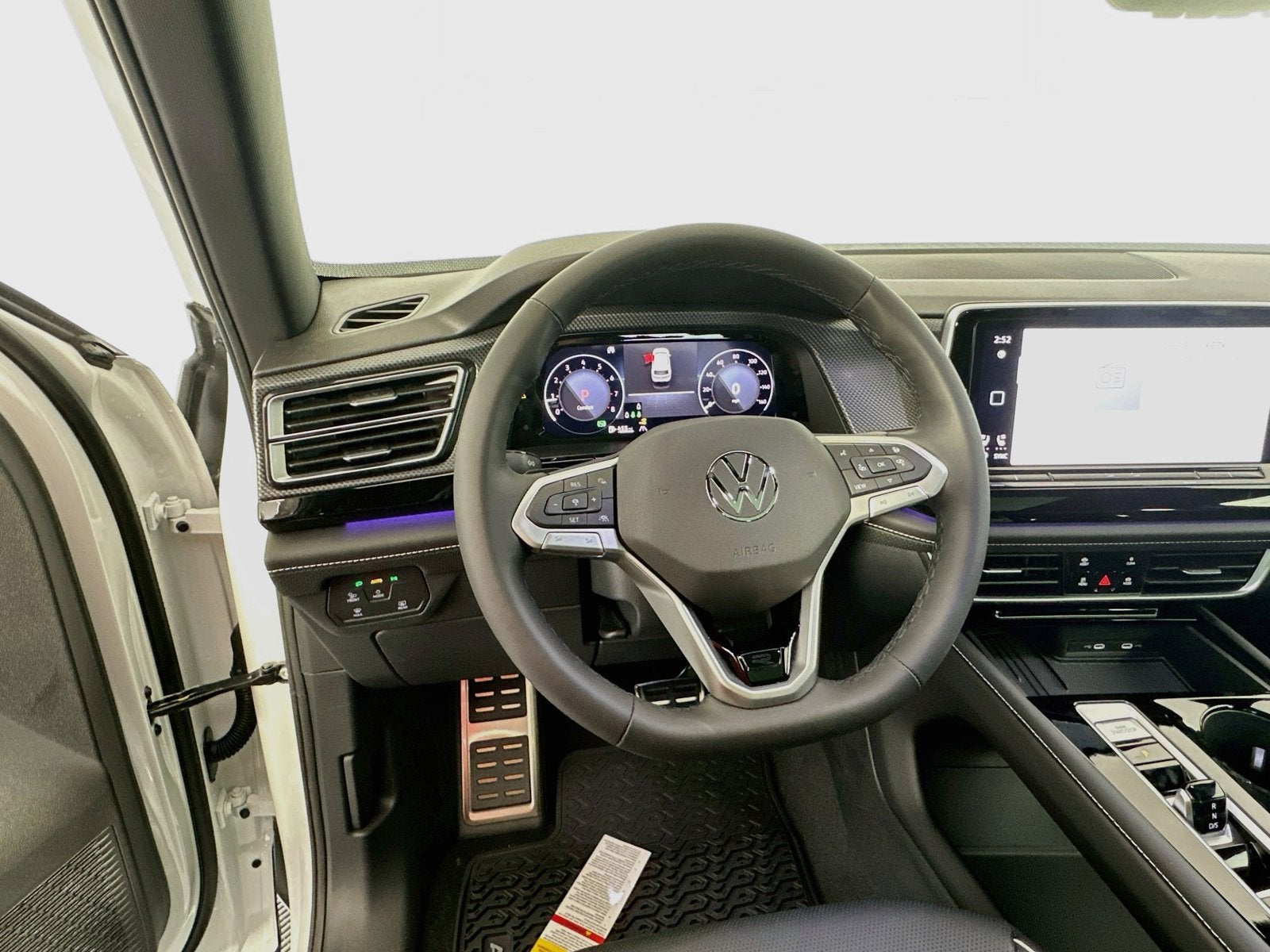 2026 Volkswagen Atlas Cross Sport SEL Premium R-Line