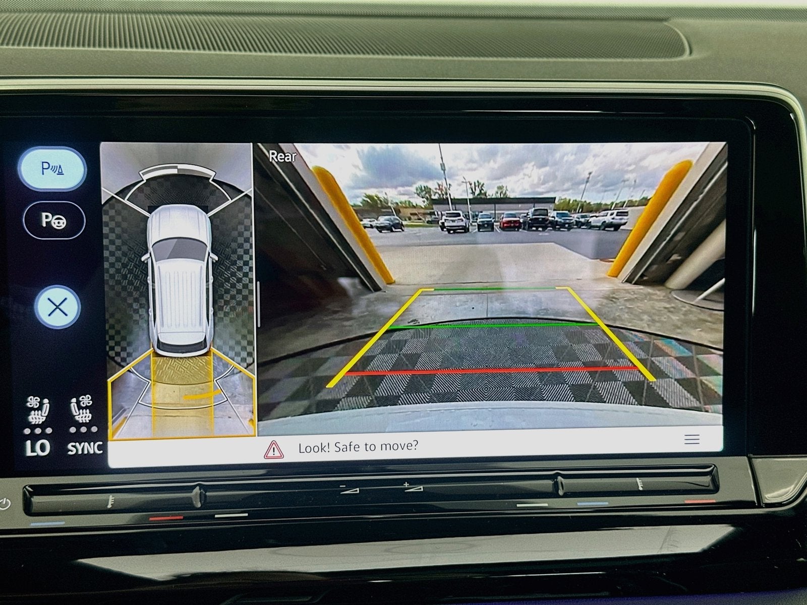 2026 Volkswagen Atlas Cross Sport SEL Premium R-Line