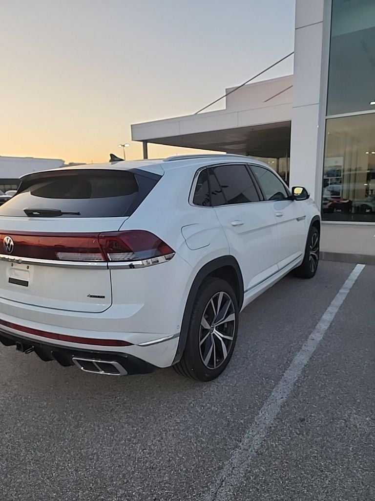 2025 Volkswagen Atlas Cross Sport 2.0T SEL Premium R-Line