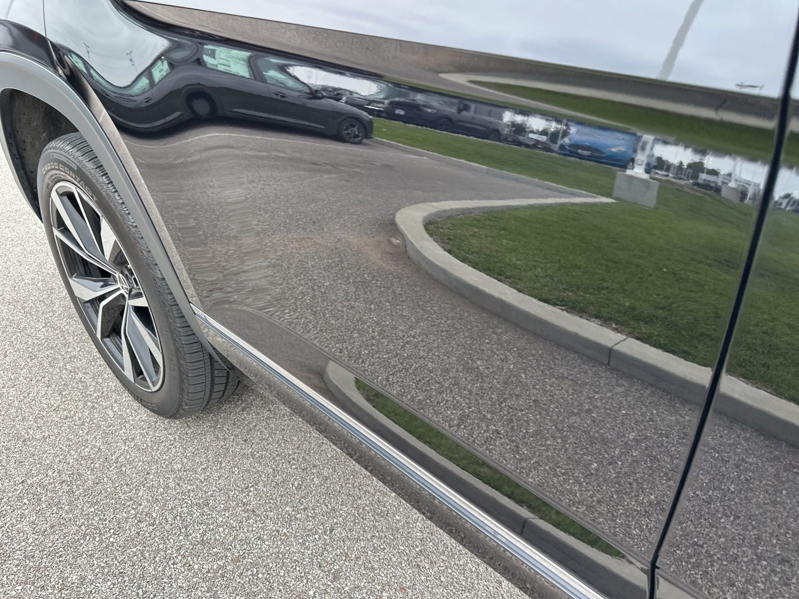2024 Volkswagen Atlas 2.0T SEL Premium R-Line