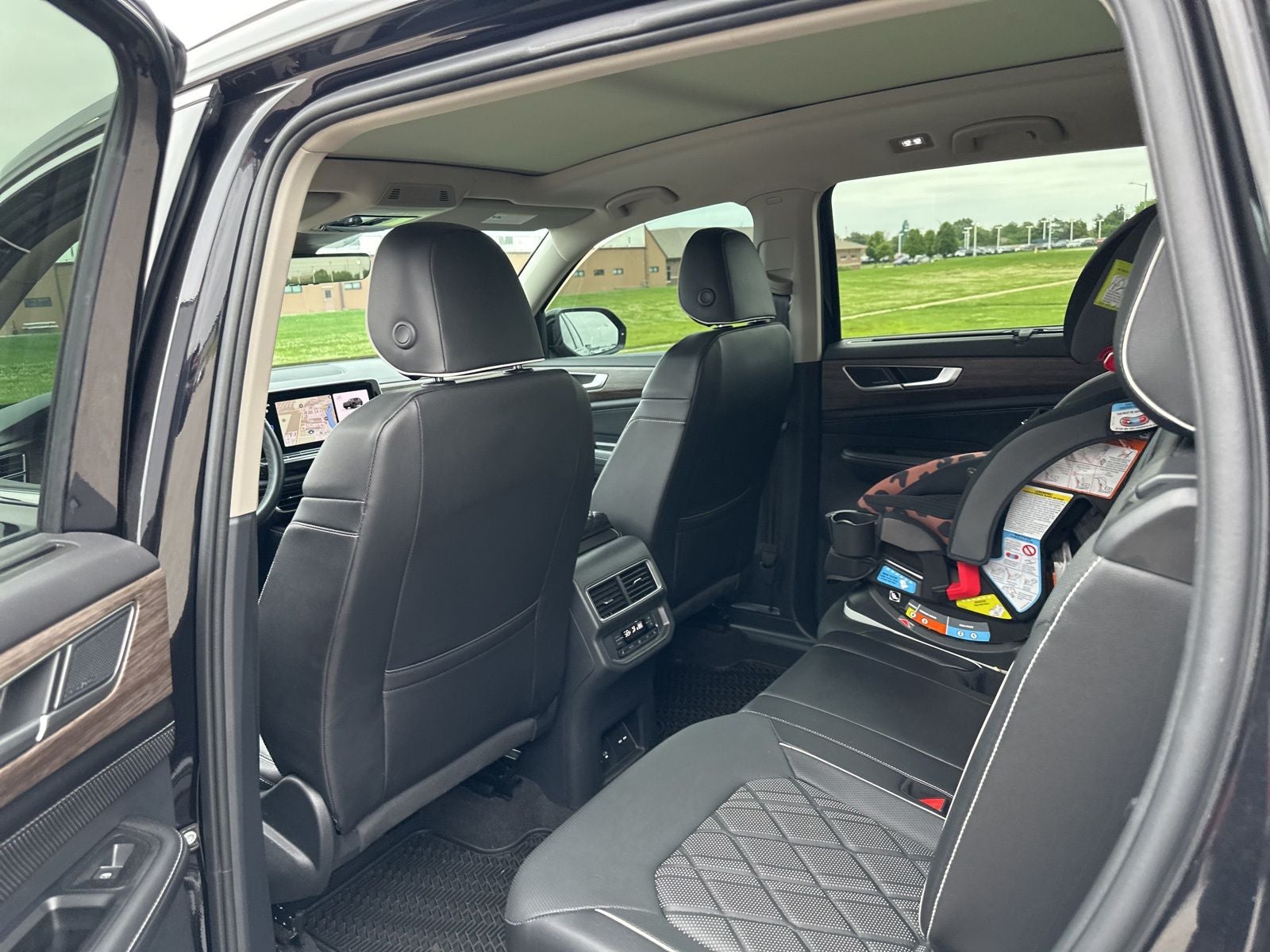 2024 Volkswagen Atlas 2.0T SEL Premium R-Line