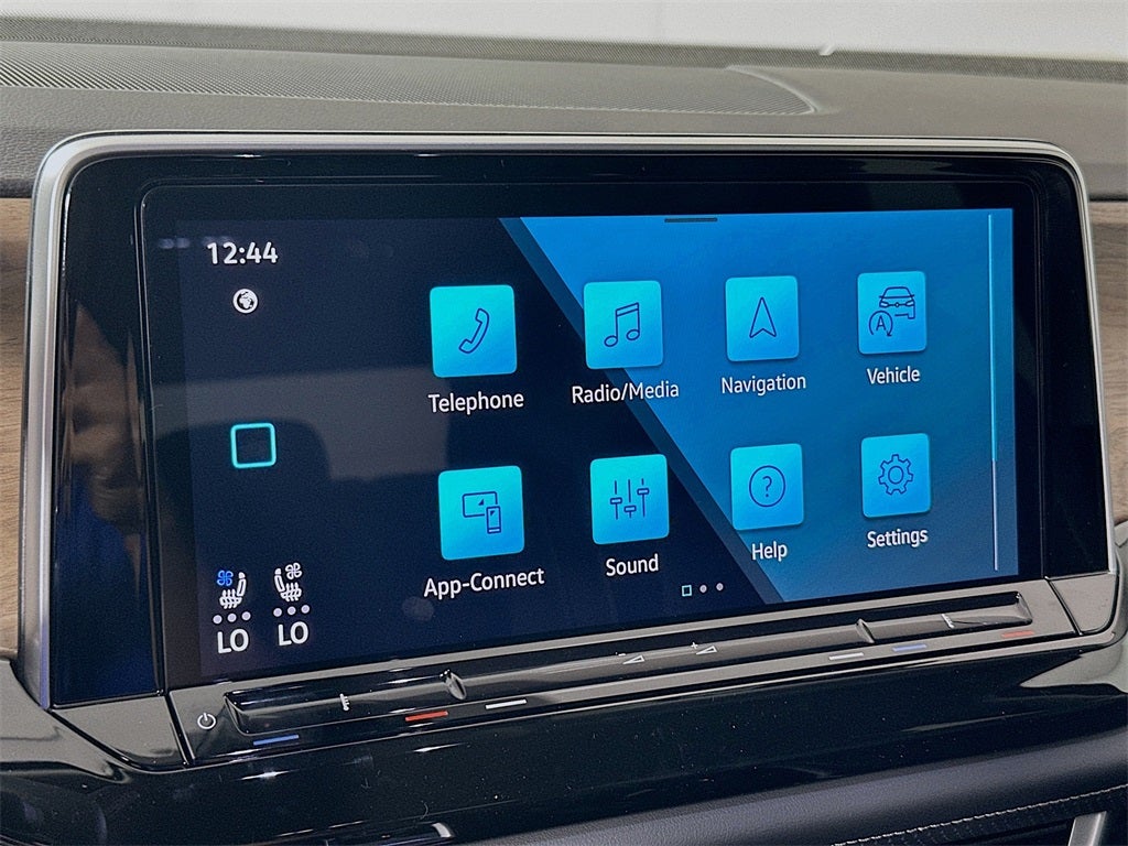 2026 Volkswagen Atlas 2.0T SE w/ Technology