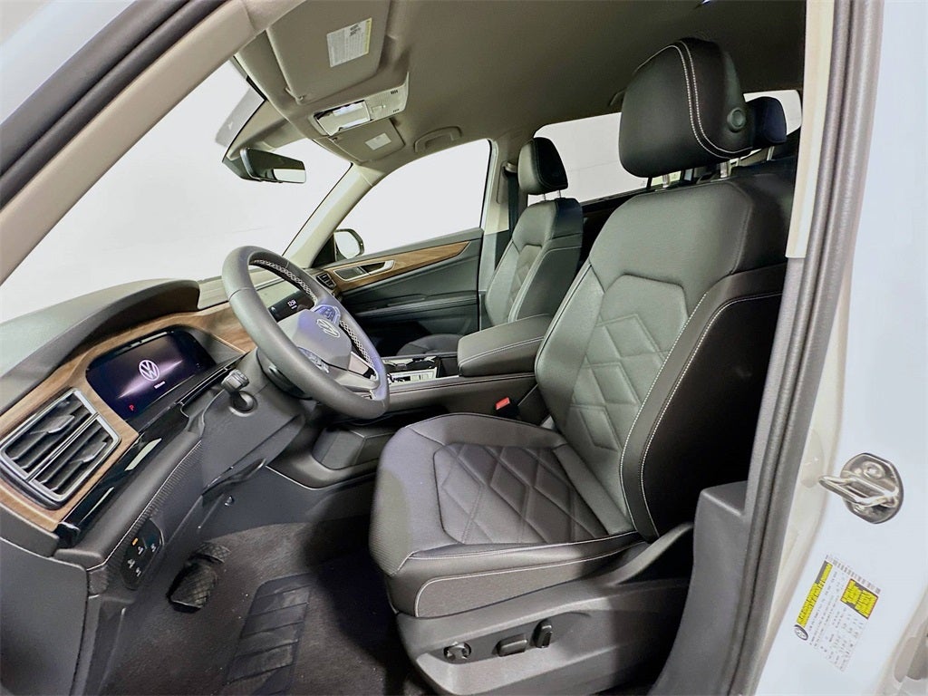 2026 Volkswagen Atlas 2.0T SE w/ Technology