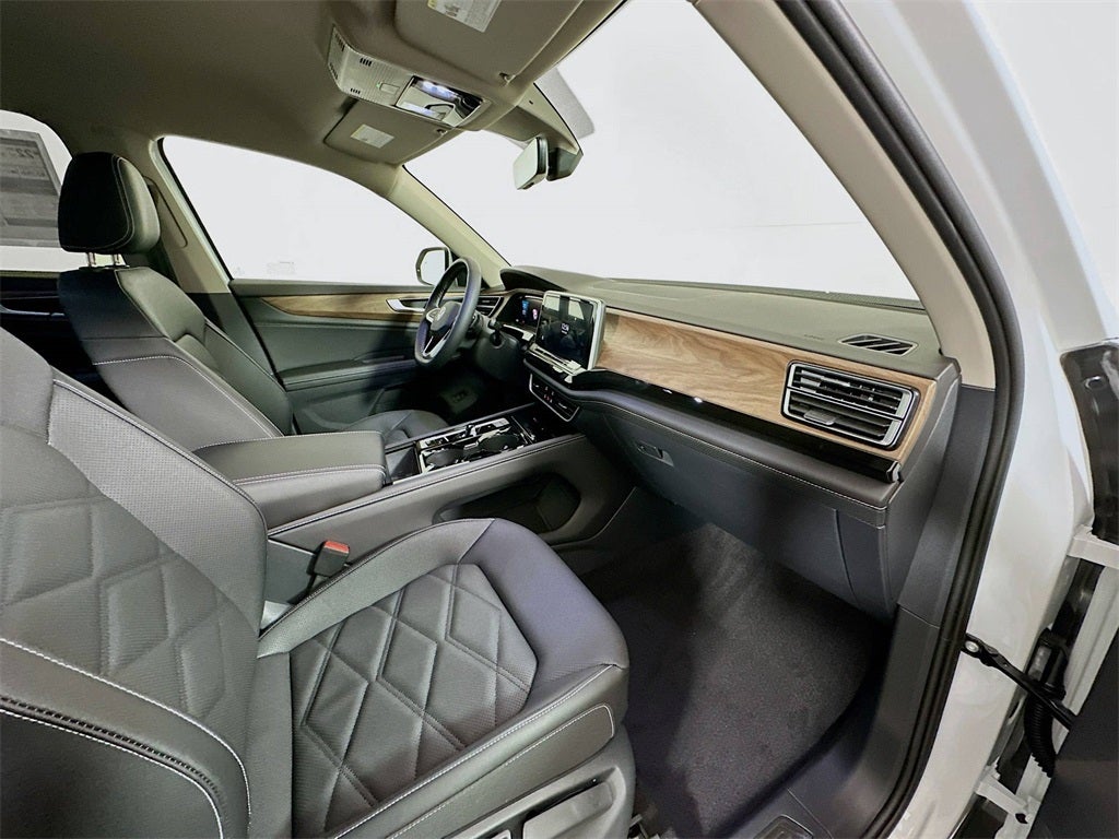 2026 Volkswagen Atlas 2.0T SE w/ Technology