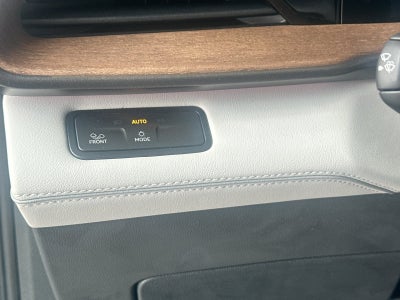 2027 Volkswagen Atlas SE w/Technology