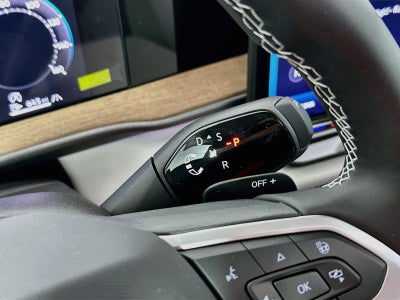 2027 Volkswagen Atlas 2.0T SE w/ Technology
