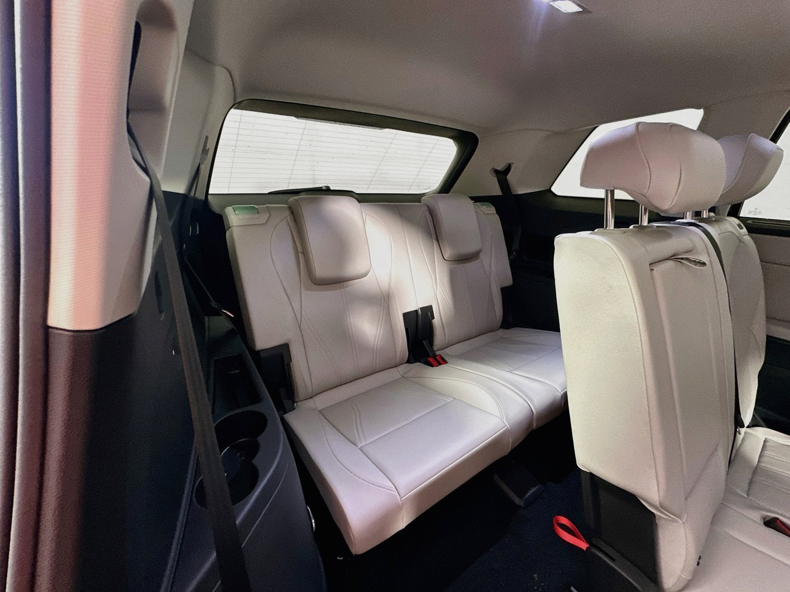 2027 Volkswagen Atlas 2.0T SE w/ Technology