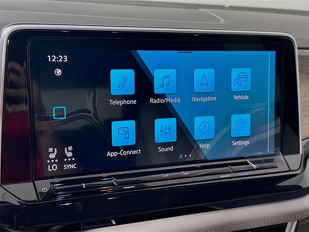 2026 Volkswagen Atlas 2.0T SE w/ Technology