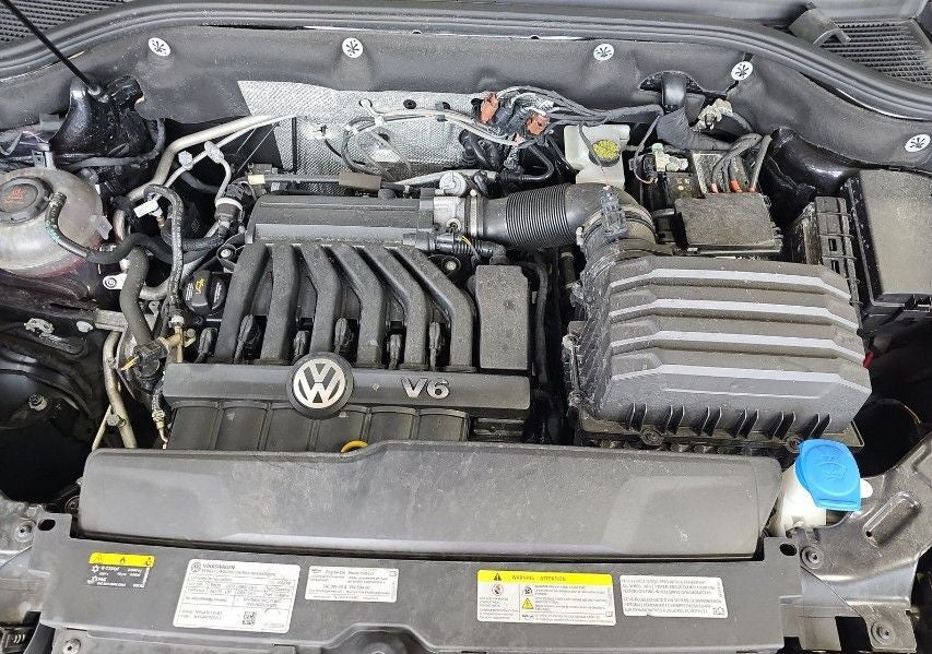 2022 Volkswagen Atlas 3.6L V6 SEL R-Line Black