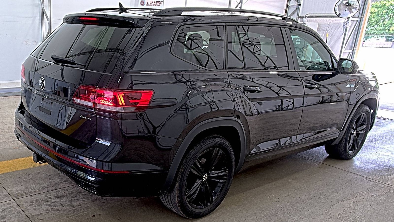 2023 Volkswagen Atlas 3.6L V6 SEL R-Line Black