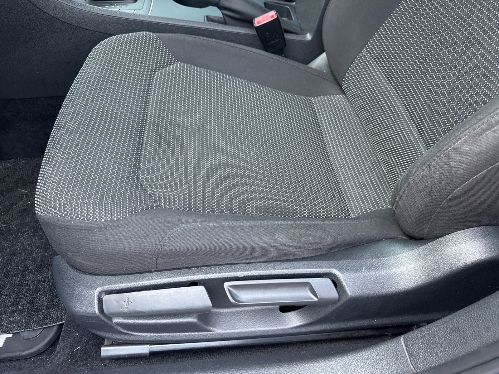 2017 Volkswagen Passat 1.8T S