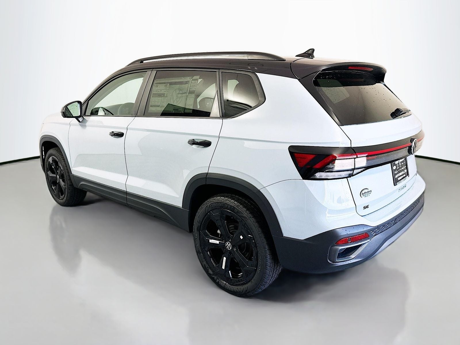 2026 Volkswagen Taos 1.5T SE Black