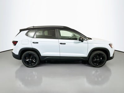 2026 Volkswagen Taos 1.5T SE Black