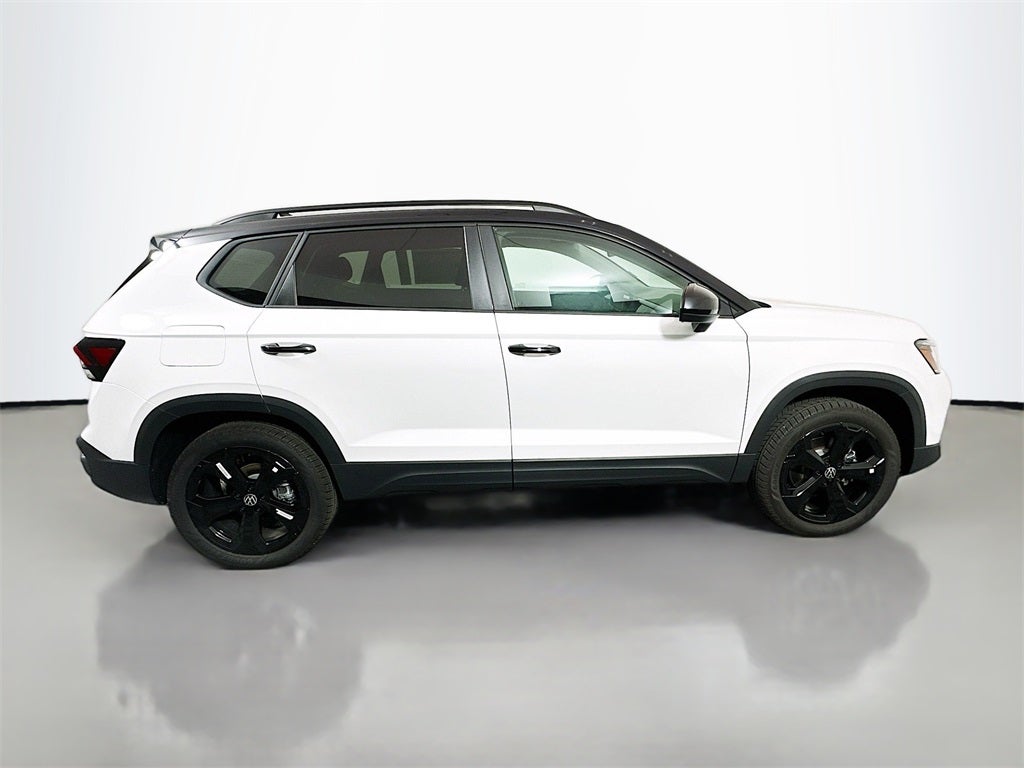 2026 Volkswagen Taos 1.5T SE Black