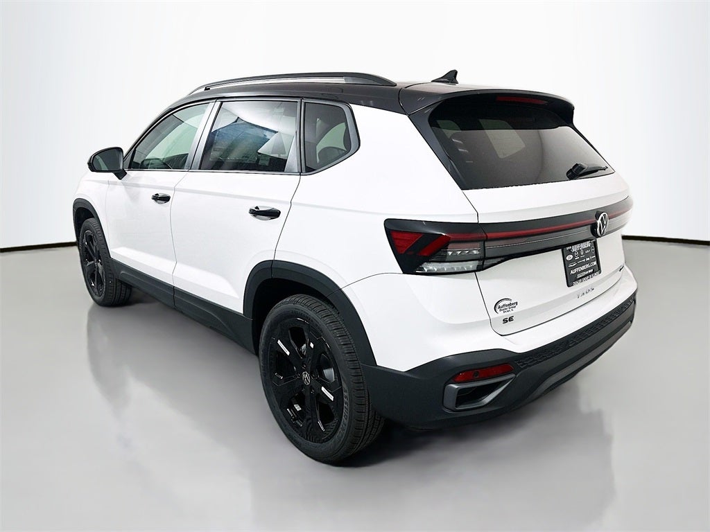 2026 Volkswagen Taos 1.5T SE Black