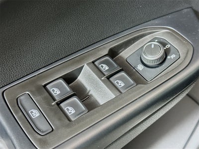 2026 Volkswagen Taos 1.5T SE Black