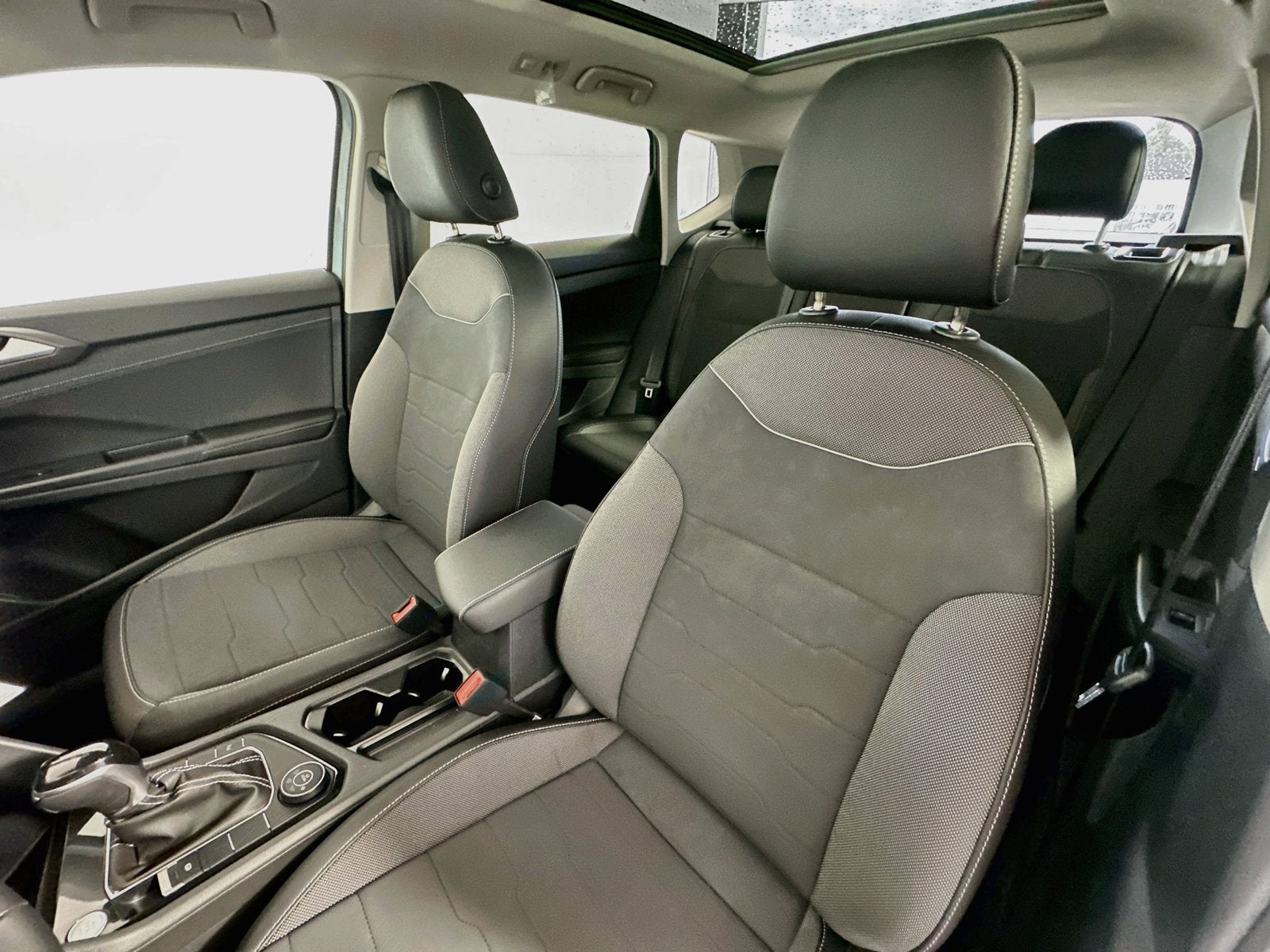 2026 Volkswagen Taos 1.5T SE Black