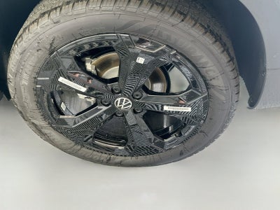 2026 Volkswagen Taos 1.5T SE Black
