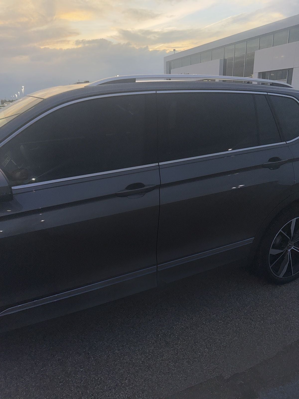 2024 Volkswagen Tiguan SEL R-Line