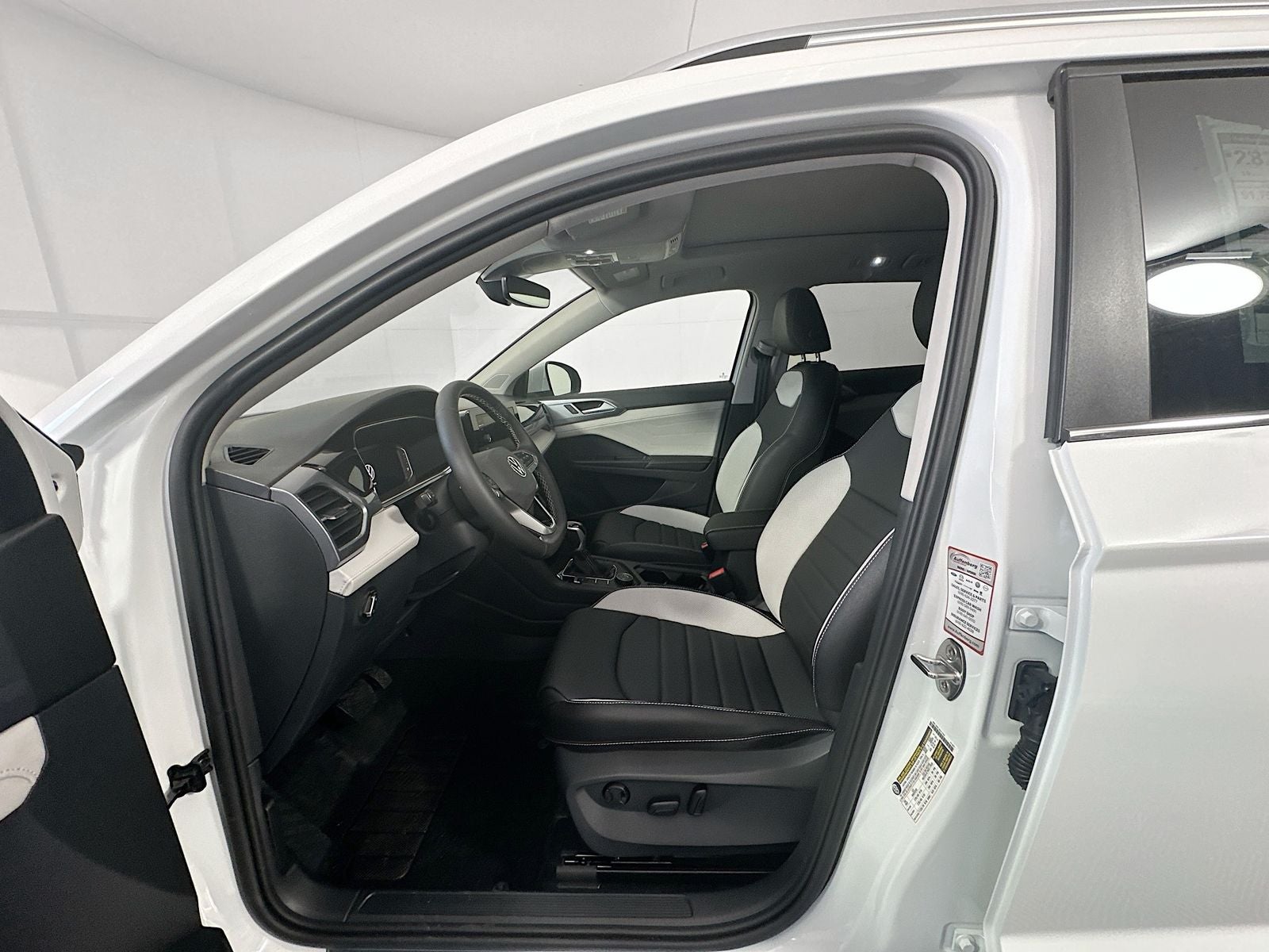 2026 Volkswagen Taos 1.5T SEL
