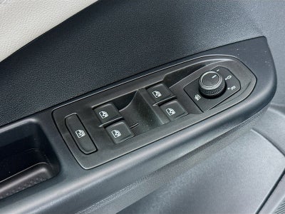 2026 Volkswagen Taos 1.5T SEL
