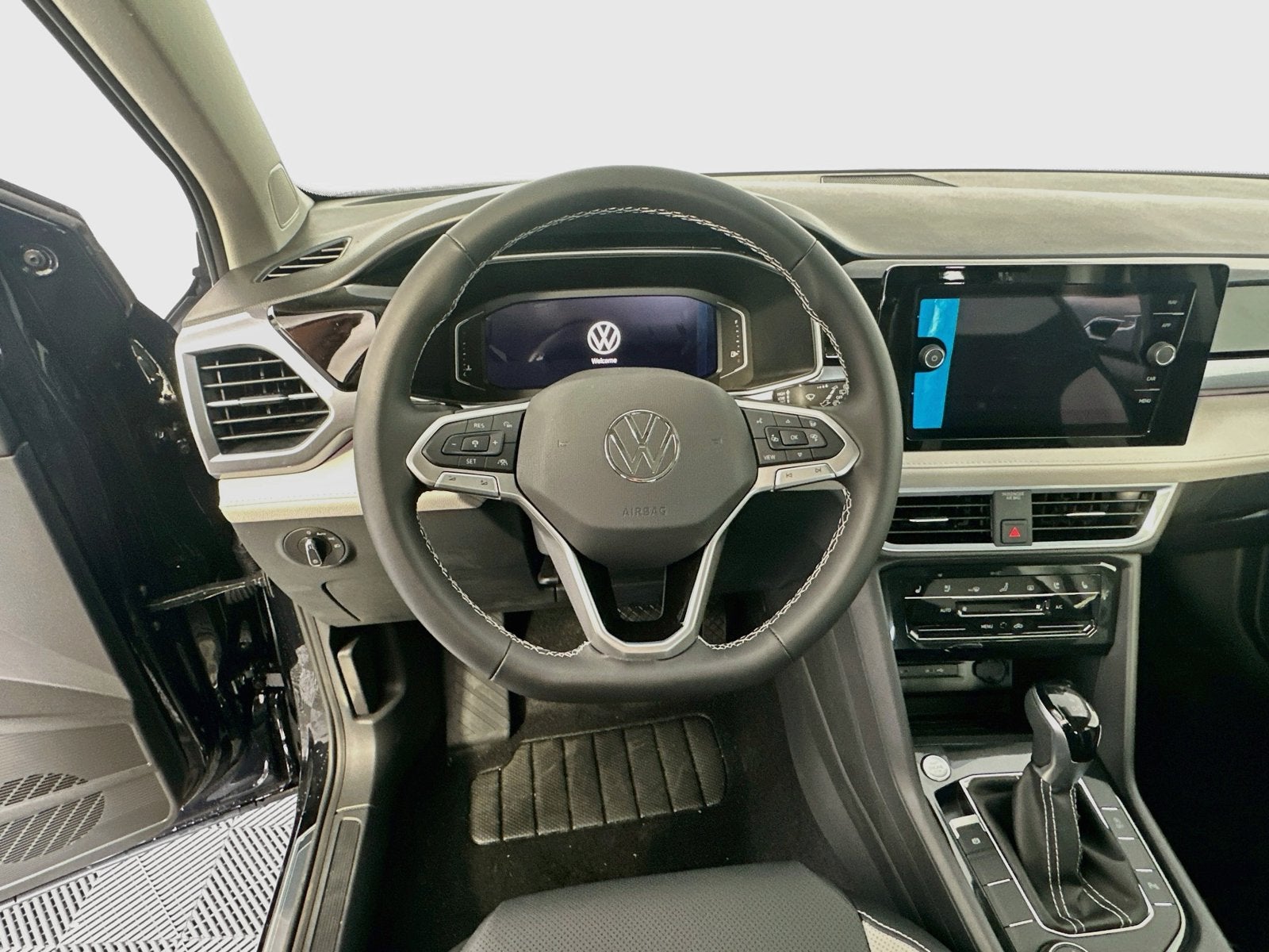 2027 Volkswagen Taos 1.5T SEL