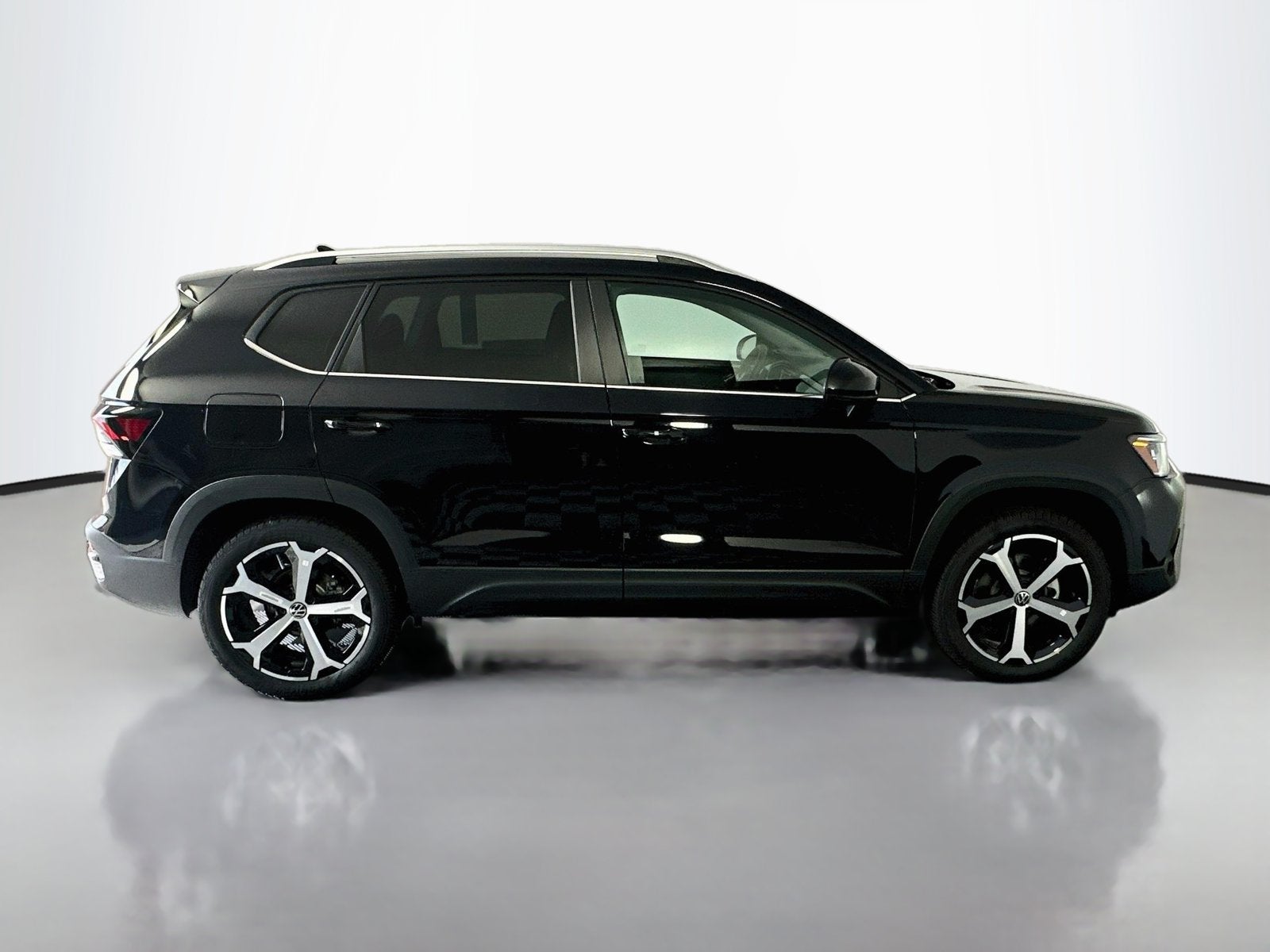 2027 Volkswagen Taos 1.5T SEL