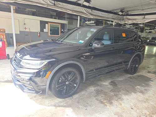 2022 Volkswagen Tiguan SE R-Line Black